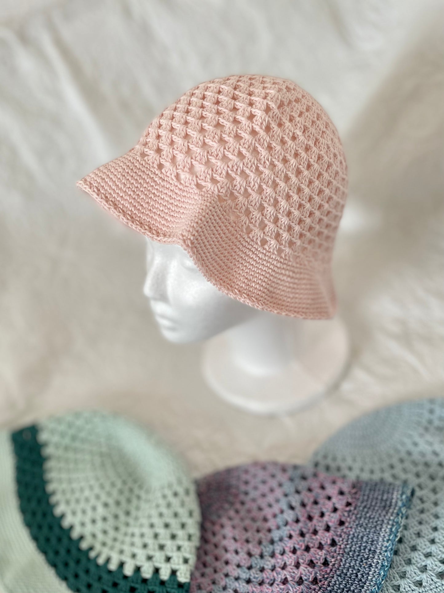 Fischerhut - gehäkelter Buckethat aus Baumwolle, Gr. 58cm